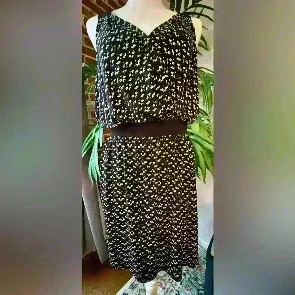 BCBGeneration Dress Size S-Short Racerback with Jersey Moc Wrap Vneck, preowned